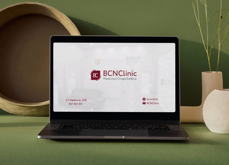 Mockup del sitio web de BCNClinic, clínica de cirugía estética en Barcelona diseñada por nuestro estudio